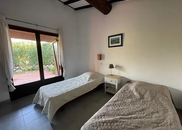 Alando, Santa Giulia Villa