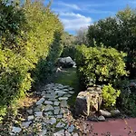 Alando, Santa Giulia Villa