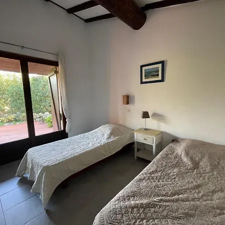 Alando, Santa Giulia Villa