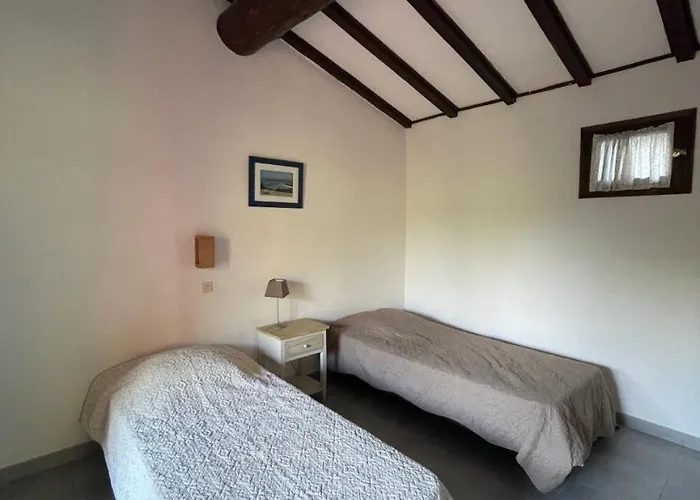 Alando, Santa Giulia Villa Porto Vecchio